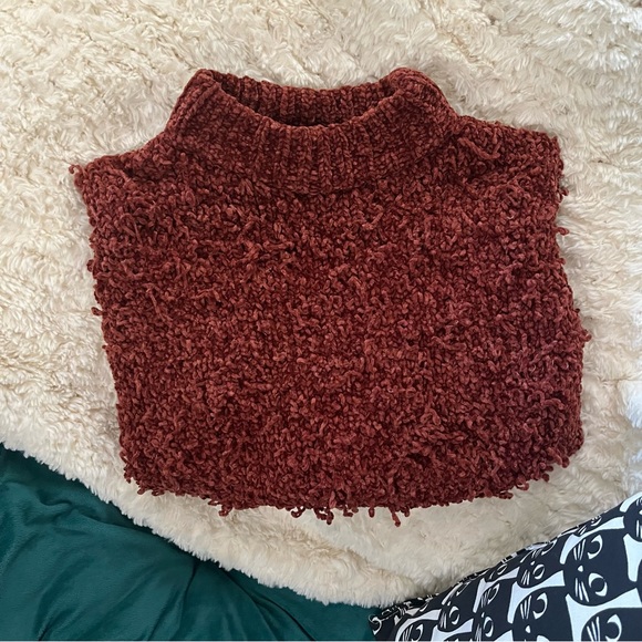 Urban Outfitters Textured Mock Neck Long Sleeve - Picture 6 of 6